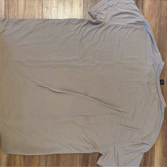 SHEIN Brown Aloha Graphic Tee - Picture 4 of 4